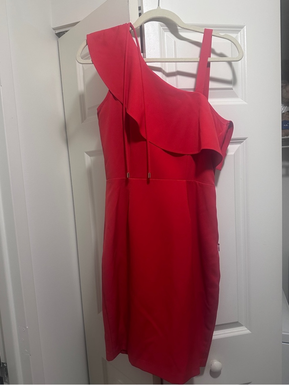 GUESS Los Angeles Red Women's Crewneck Top